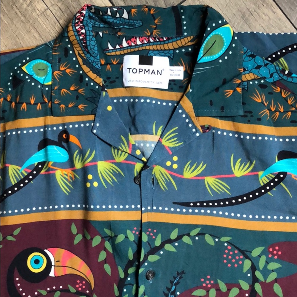 Men’s Casual Fit Button Up